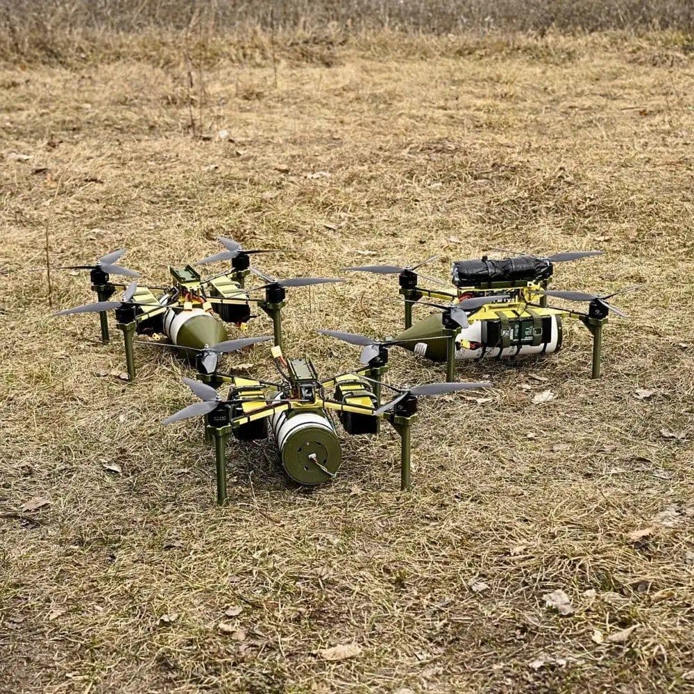 Що таке дрон на оптоволокні